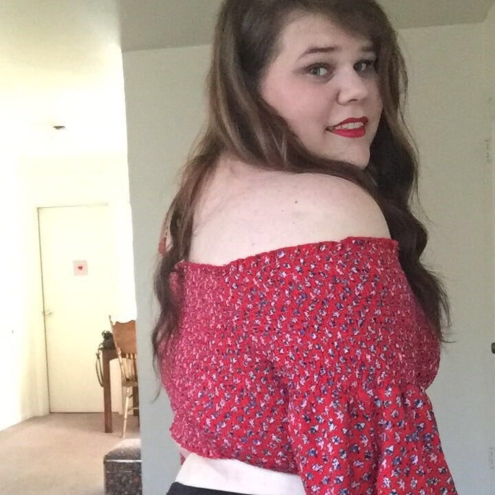 Meet your Posher, Kelly